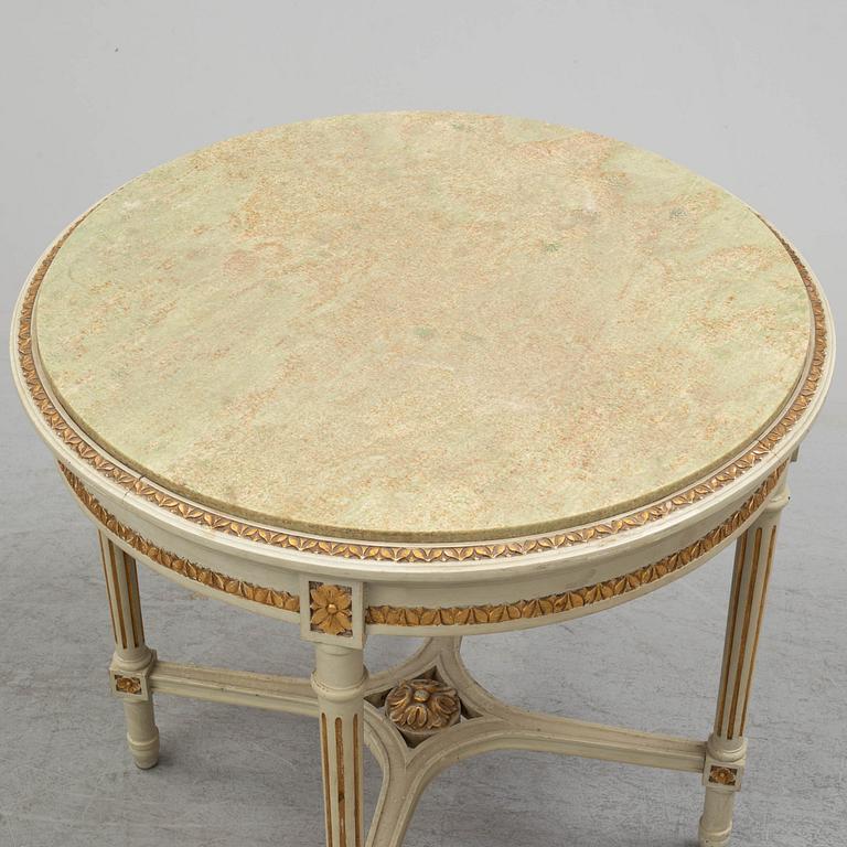 A sofa, four chairs and a table, gustavian style, early 20th century.