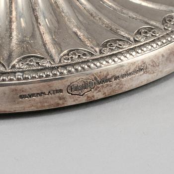 LJUSSTAKAR, ett par, pläter, England, 1900-tal.