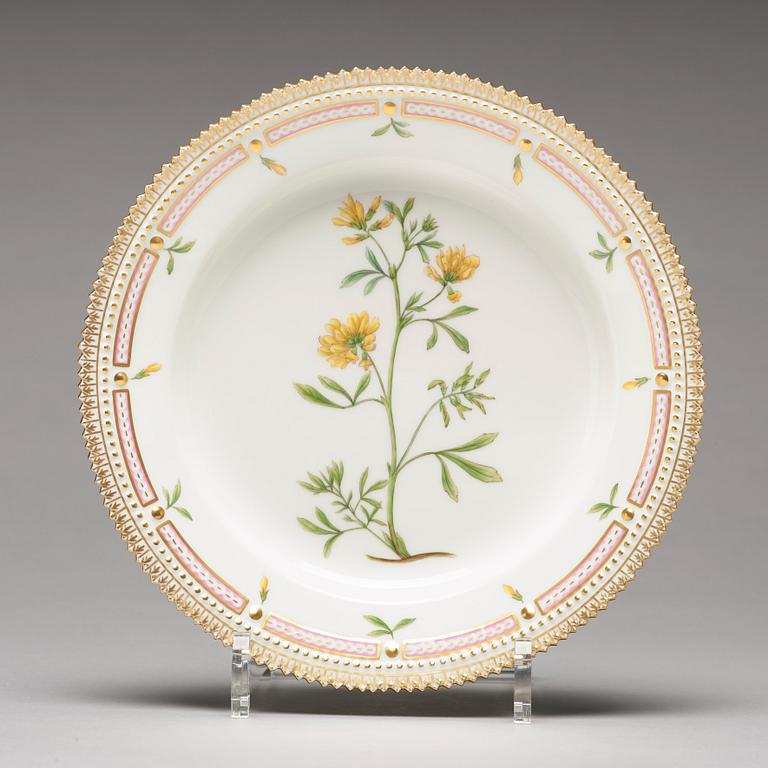 LUNCHTALLRIKAR, 12 stycken (6+6), porslin. "Flora Danica", Royal Copenhagen, Danmark, 1900-tal.