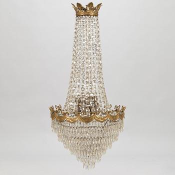 A 1920 chandelier.