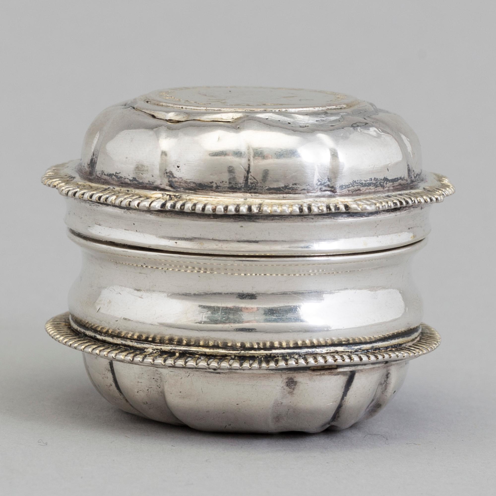 A Swedish 18th century parcel-gilt silver snuff-box, marked Anders Schotte, Uddevalla 1782.