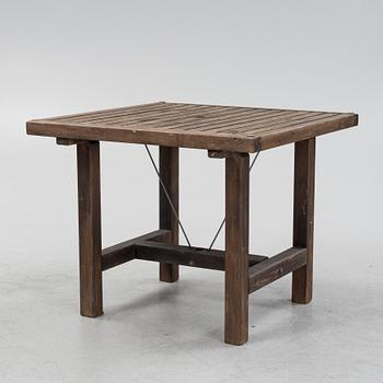 Elsa Stackelberg, a table and four chairs, Fri Form, Sweden, second half of the 20th century.