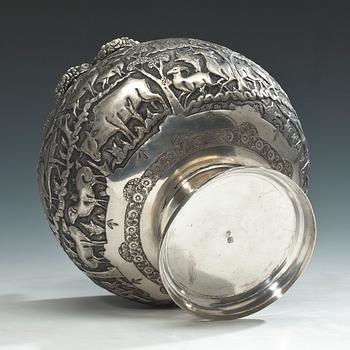VAS, silver, Persien 1900-luku. Vikt 777 g.