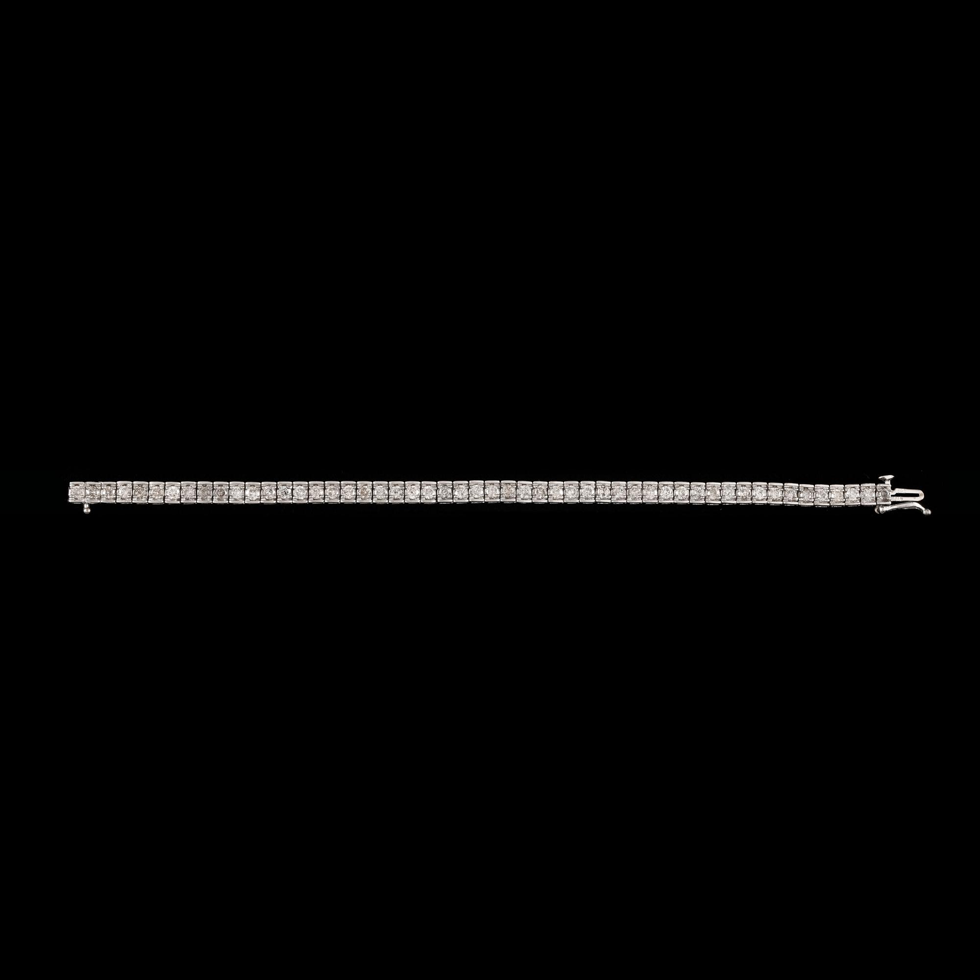 A brilliant cut diamond bracelet, total carat weight circa 2.60 cts.
