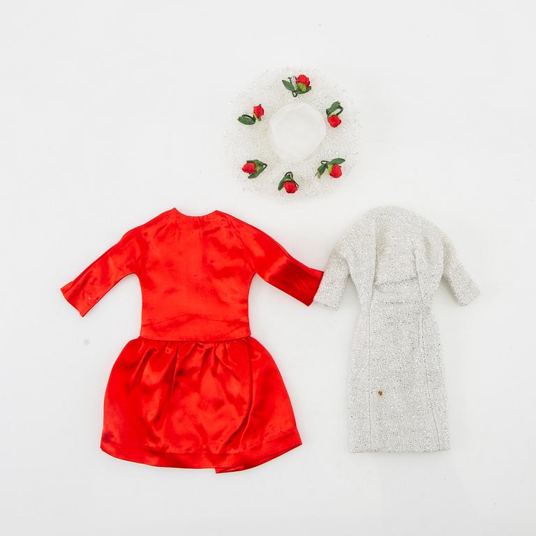 Barbie clothes 5 sets. vintage, including "Shimmering Magic," Mattel 1966-67. "Gold N' Glamour," Mattel 1965.