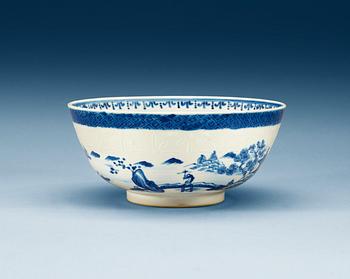 1610. A blue and white bowl, Qing dynasty, 19th Century with Qianlong seal mark.