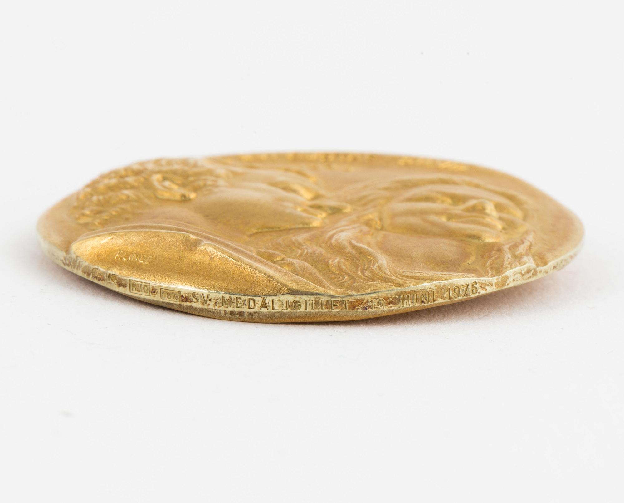 MINNESMEDALJ Carl XVI Gustaf och Silvia 1976, 18K Guld.