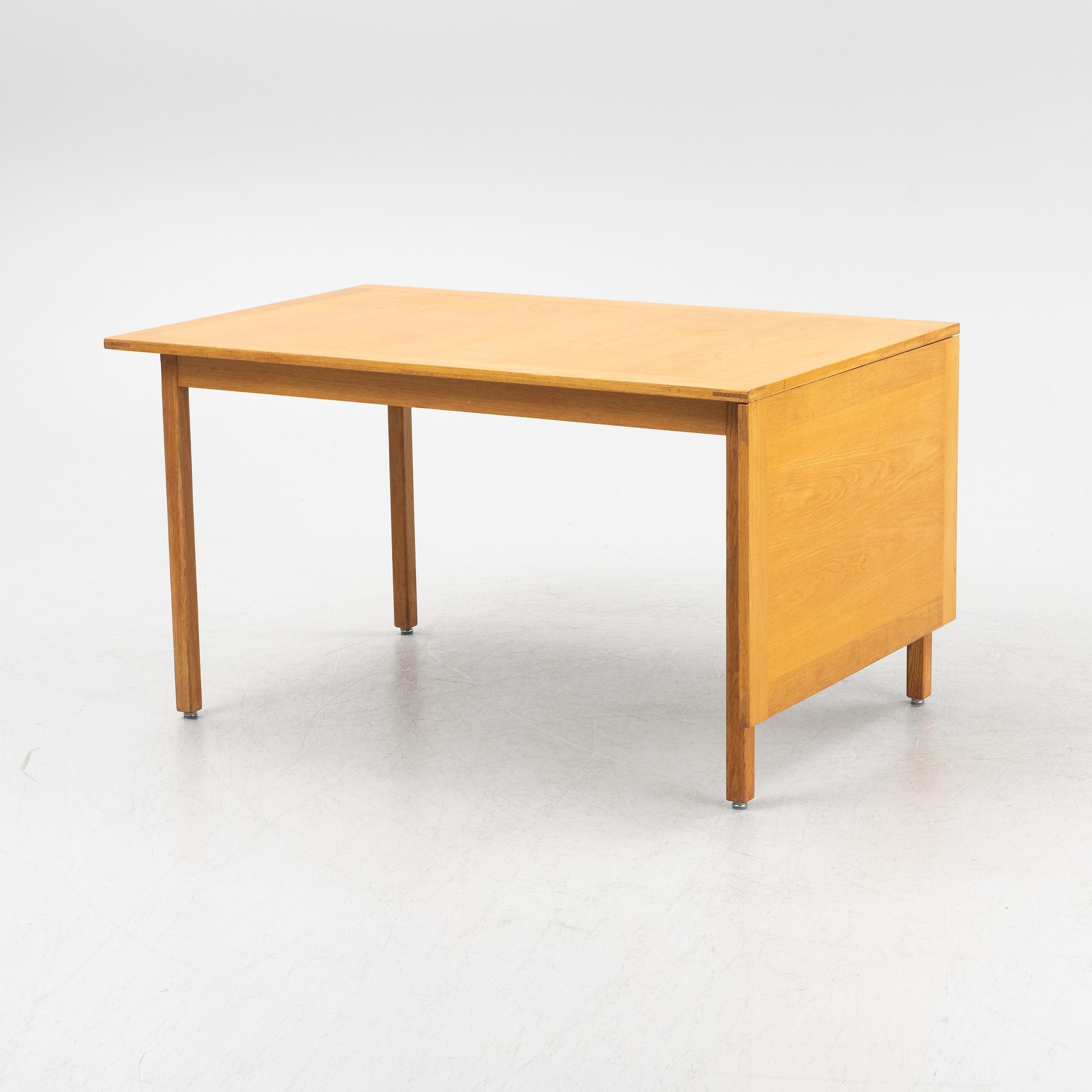 Bertil Fridhagen, an oak dining table, Bodafors.