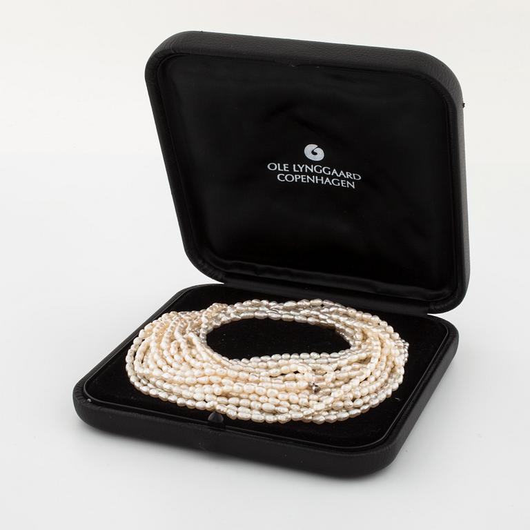 OLE LYNGGAARD,a cultured pearl necklace and bracelet.