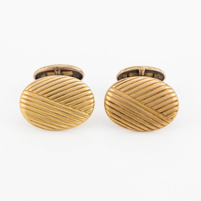 A pair of 14K gold cufflinks, C.E. Bolin, workmaster Ivan Flinck, Moscow 1899-1908.