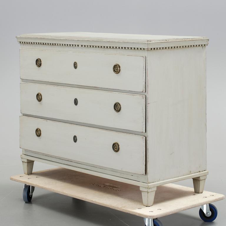 BYRÅ, gustaviansk stil, 1800-tal.