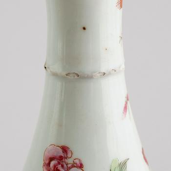 TALLRIK SAMT VAS, porslin, Kina, sannolikt 1800-tal.