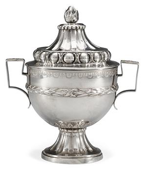 467. A Swedish 18th century silver sugar-bowl, marks of Fredrik Petersson Ström, Stockholm 1760.