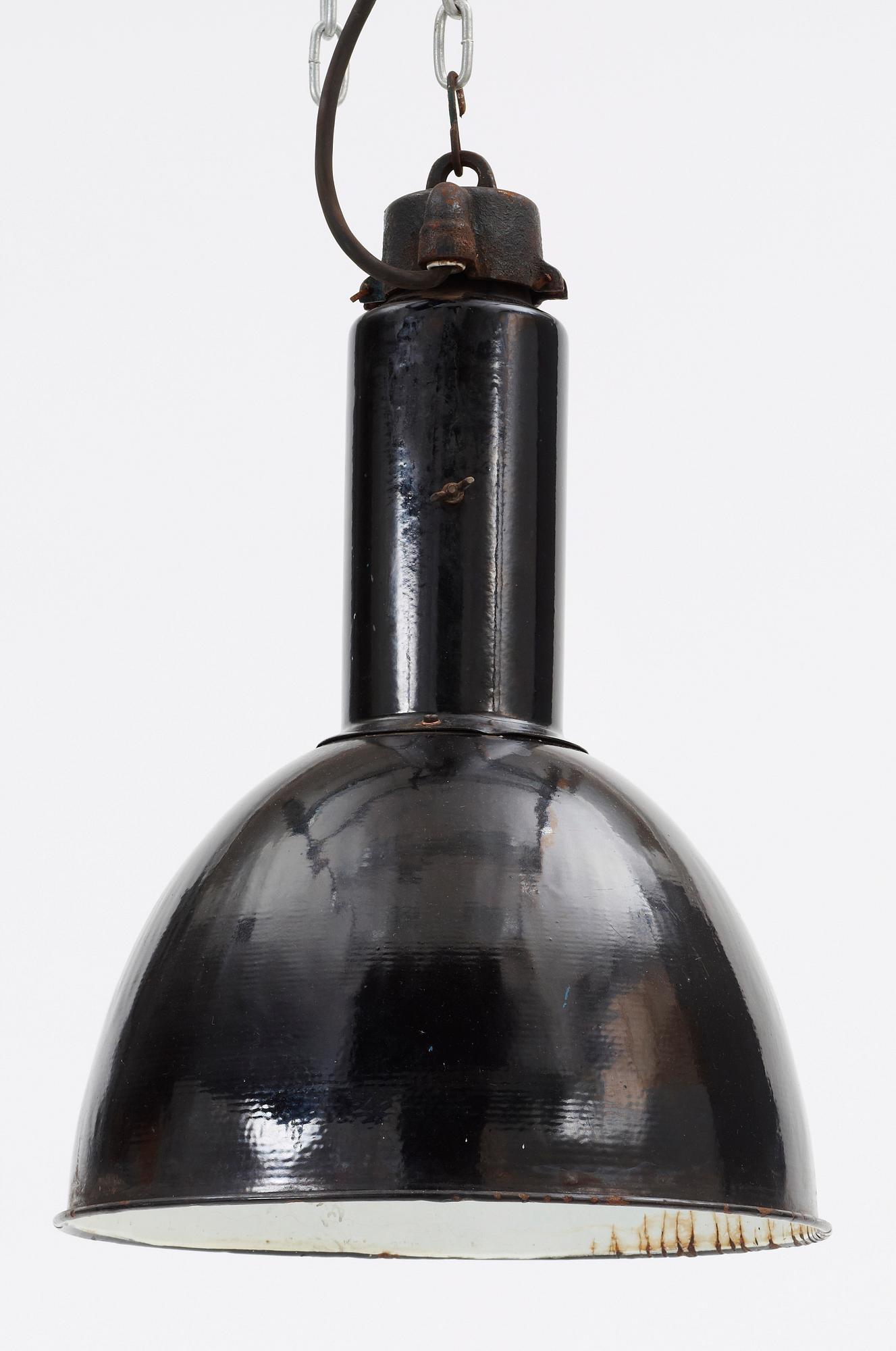 INDUSTRILAMPA, plåt, 1900-talets mitt.