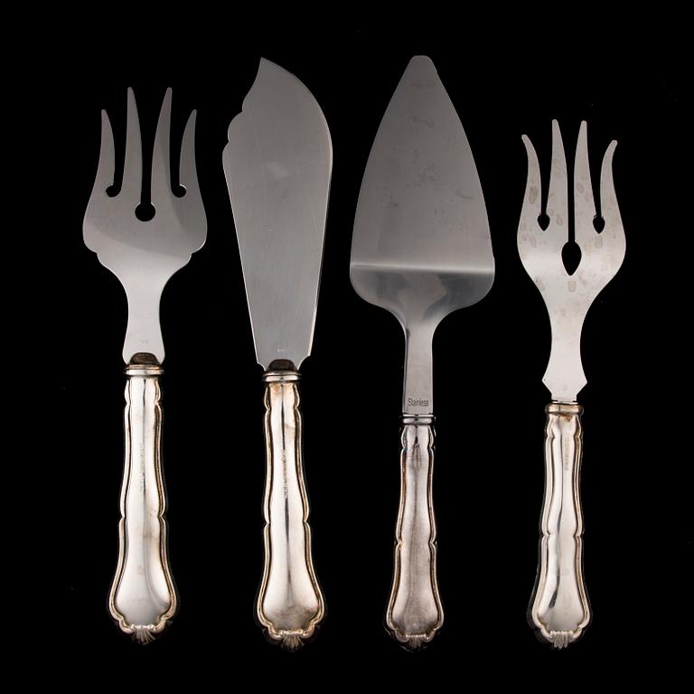SERVERINGSBESTICK, 8 delar, silver, "Chippendale", bär diverse finska tillverkarstämplar, 1991-2013.