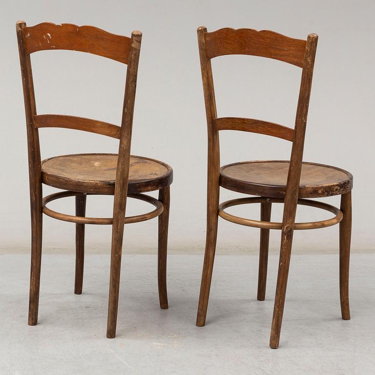 Six Thonet style chairs, second quarter of the 20th century.