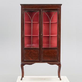 VITRINSKÅP, England, 1800-talets andra hälft.