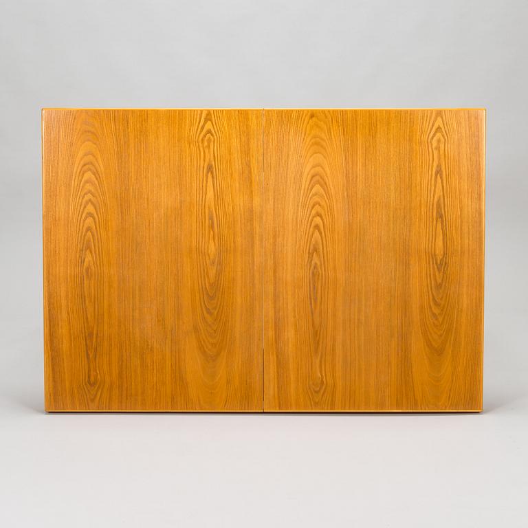 Alvar Aalto, ruokapöytä, malli 92, O.Y. Huonekalu- ja Rakennustyötehdas A.B. 1900-luvun puoliväli.