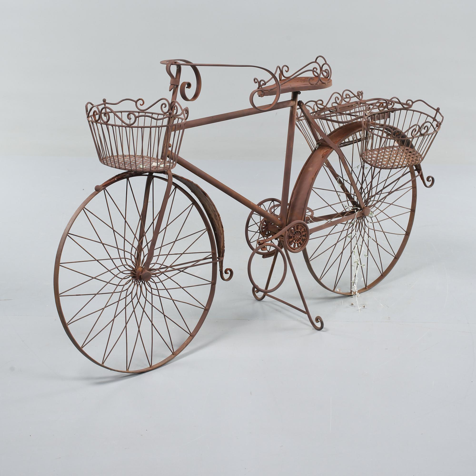 TRÄDGÅRDSDEKORATION, 1900-talets senare del.