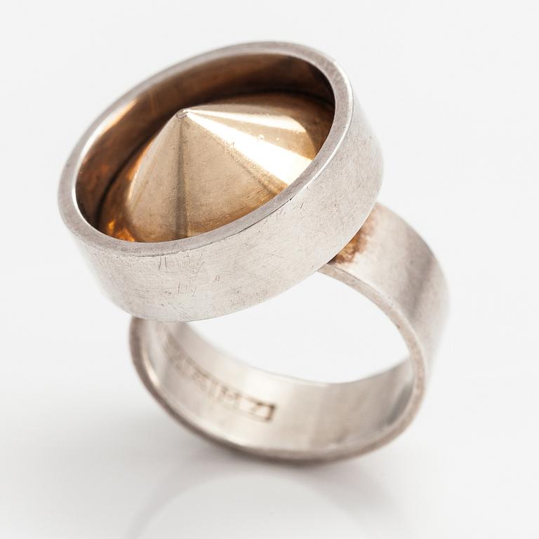Elis Kauppi, A silver and gilded silver ring. Kupittaan kulta, Turku 1965.