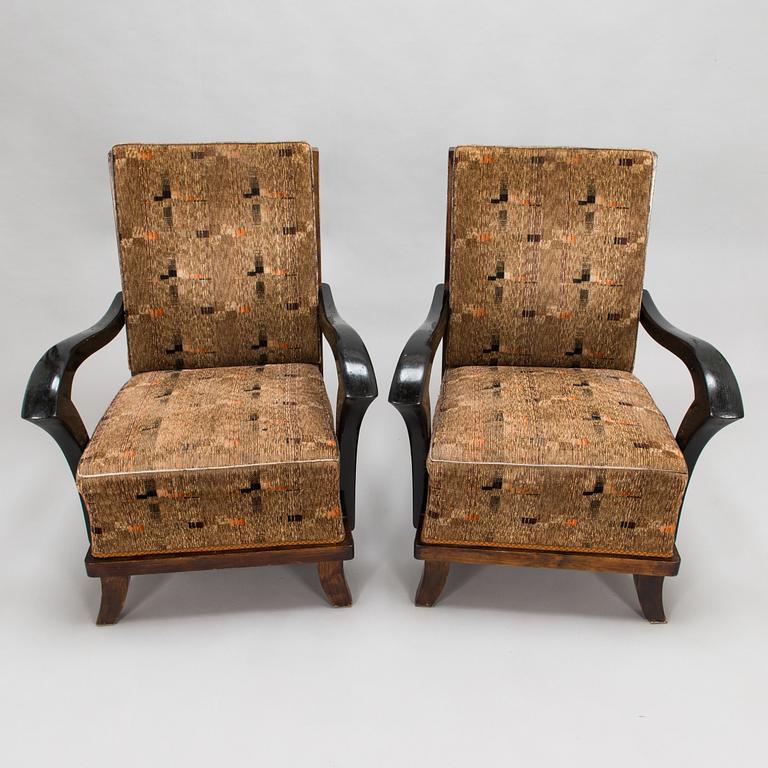 A 1930's armchairs.
