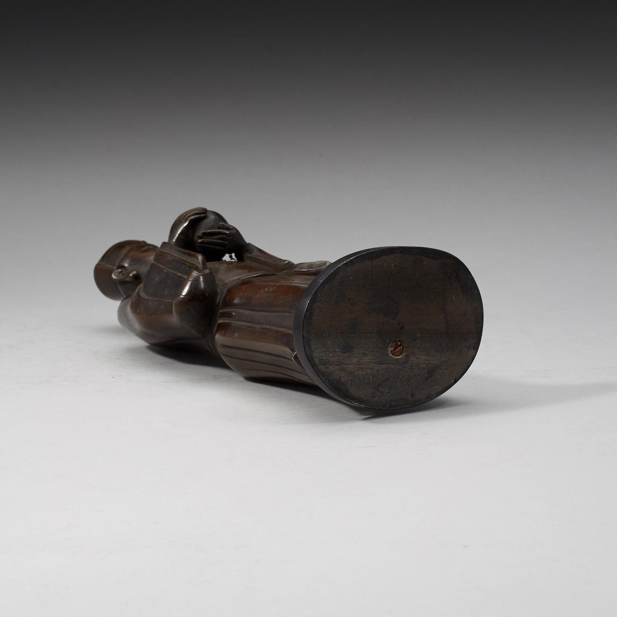 FIGUR, brons. Qingdynastin, 1800-tal.