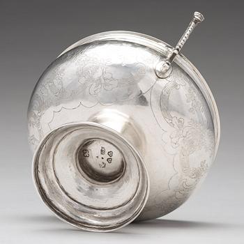 A Swedish 18th century silver brandy-bowl, mark of Nils Grubb, Hudiksvall 1777.