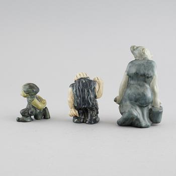 Three stoneware figurines by Åke Holm and Carla Holm, signed, 20th century.