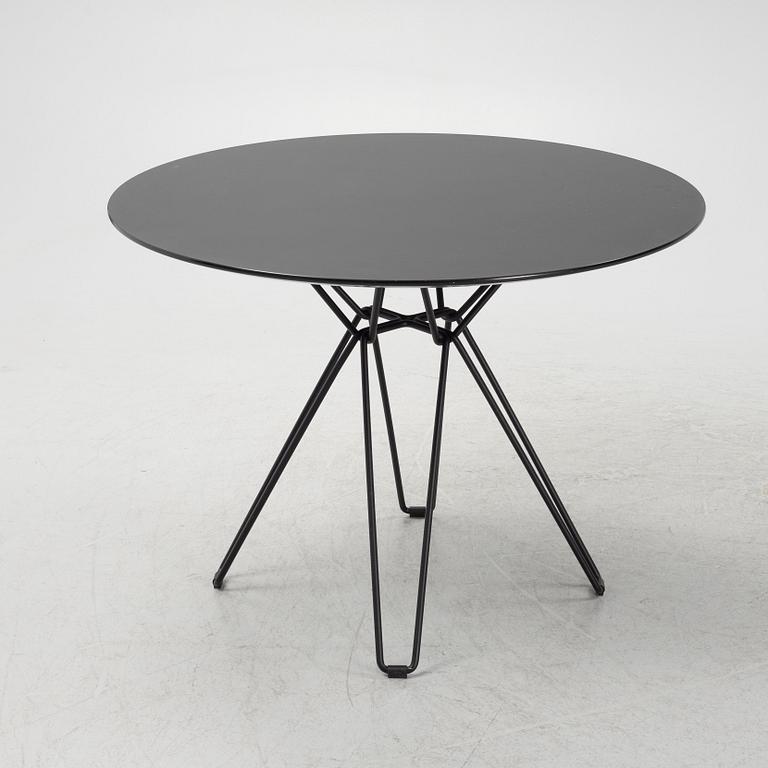 Massproduction, dining table.