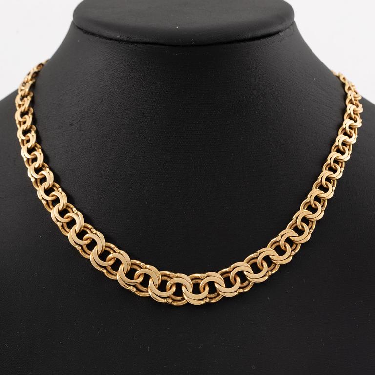 Necklace 18K gold.