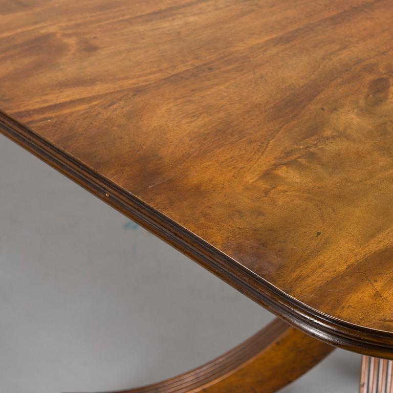 Matbord och stolar, 8 st, mahogny, regency-stil, 1900-talets slut.