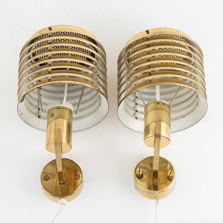 Hans-Agne Jakobsson, ett par vägglampor, "V-299", Markaryd.