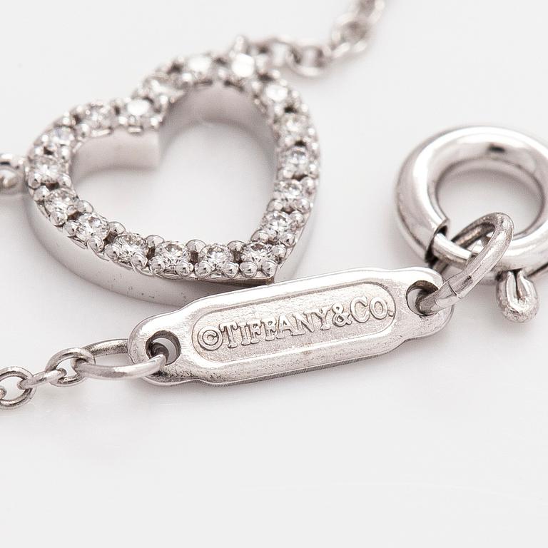 Tiffany & Co, halsband, "Metro Heart", 18K vitguld och diamanter.