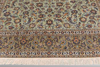 A carpet, Kashan, around 420 x 300 cm.