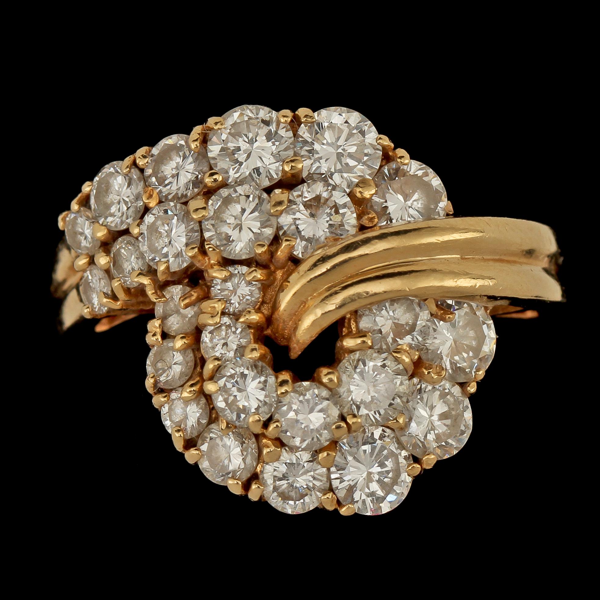 RING, 14k guld med 25 briljantslipade diamanter, 2000-tal. Vikt 7 g.