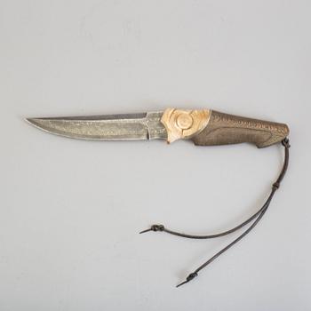 A contemporary knife by Andrzej Rybak.