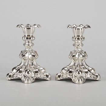 LJUSSTAKAR, ett par, nysilver, barockstil, 1900-tal.