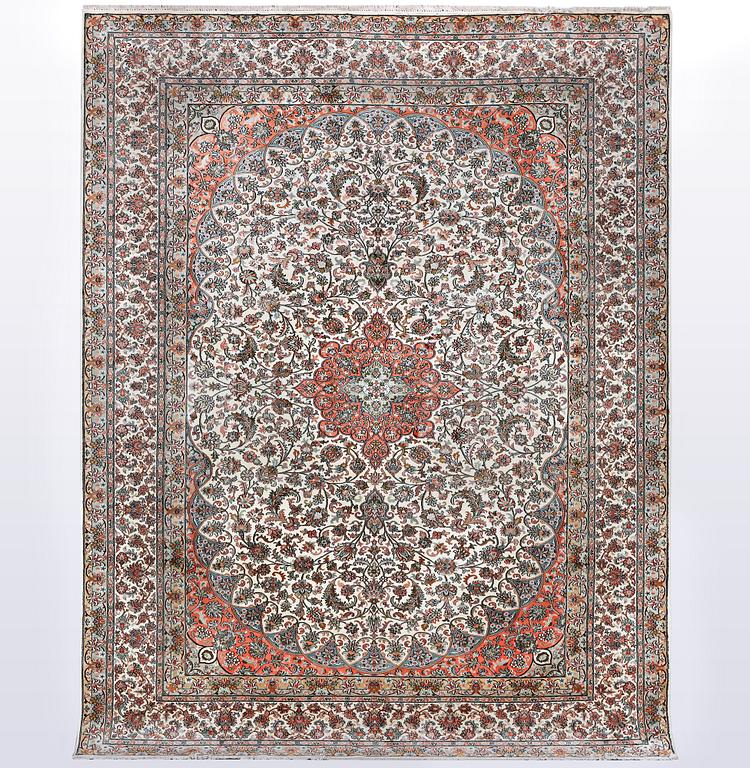 A carpet, Kashmir silke 307 x 220 cm.
