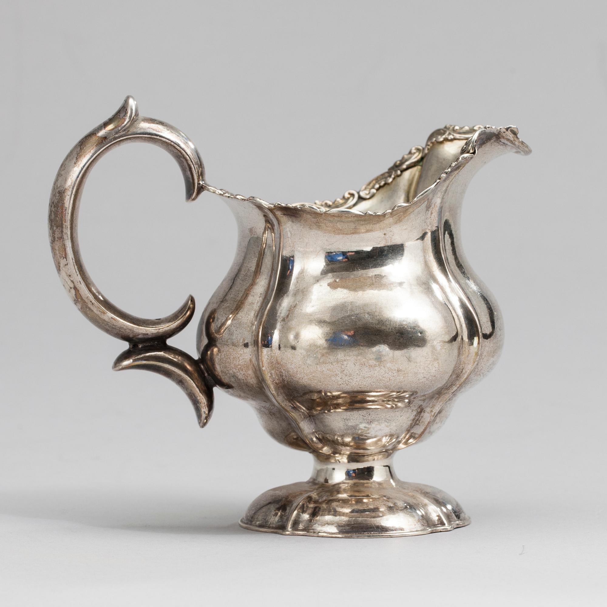 MAITOKANNU, hopeaa, Jonas Lampen, Viipuri 1864, paino 122 g.
