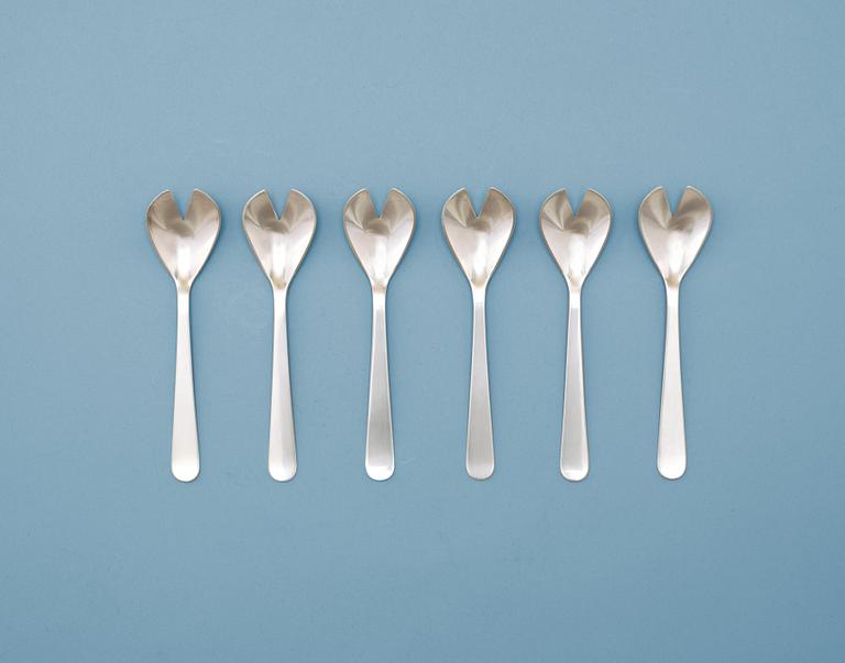 A set of Wiwen six oyster forks, Lund 1955-59.