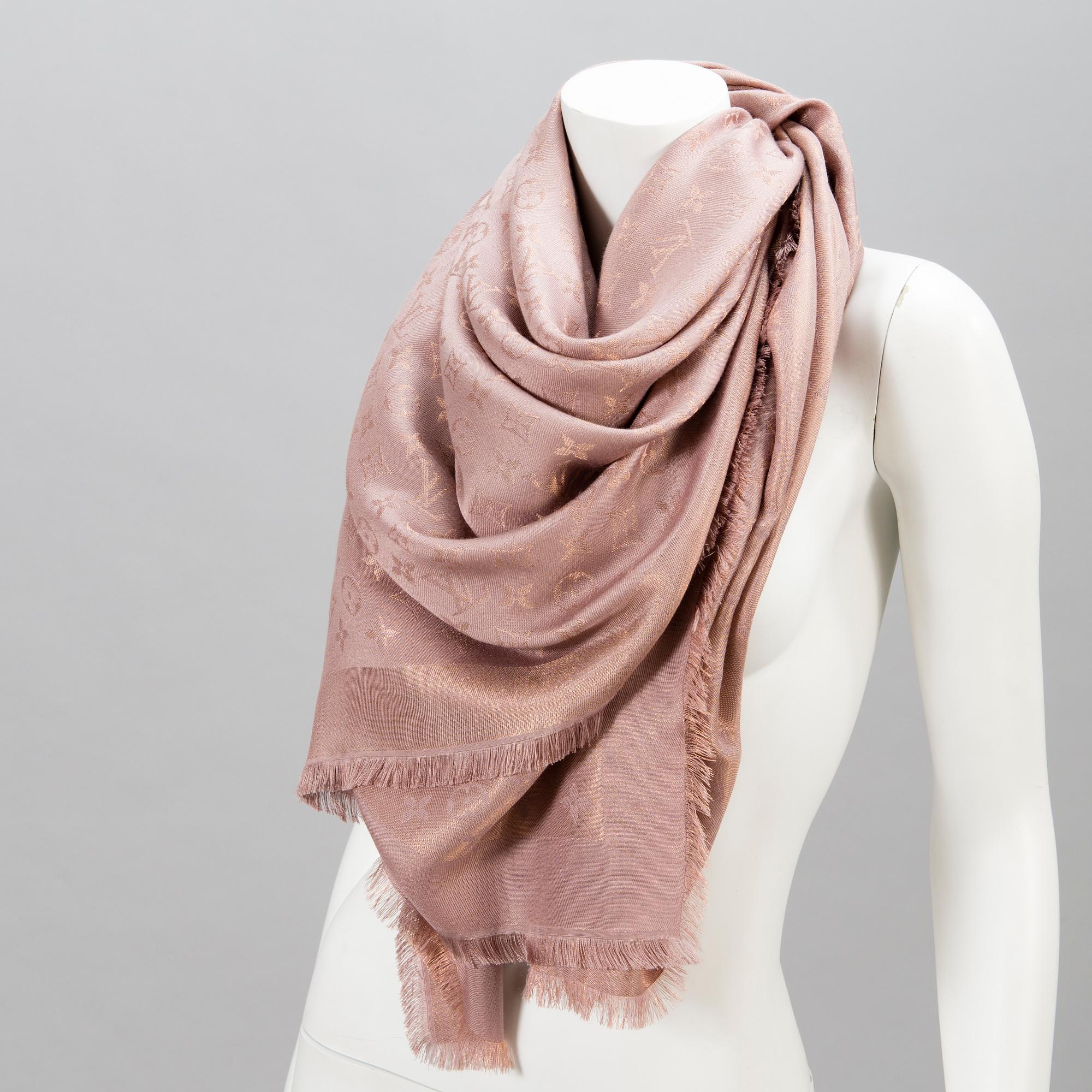 LOUIS VUITTON, Monogram shawl.