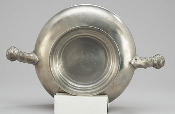 A Swedish pewter bowl. Makers mark by Gottlob F Bauman, Hudriksvall (1789-1826/31).