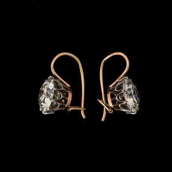 A PAIR OF EARRINGS, old cut diamonds, gold.