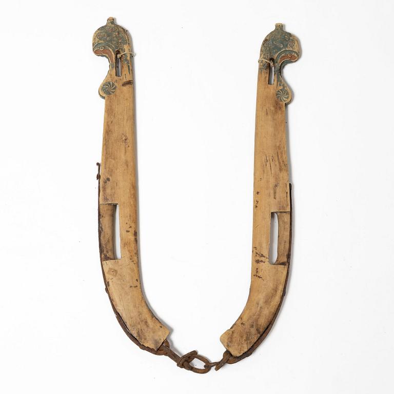 Lokor, ett par, Allmoge, daterade 1827.