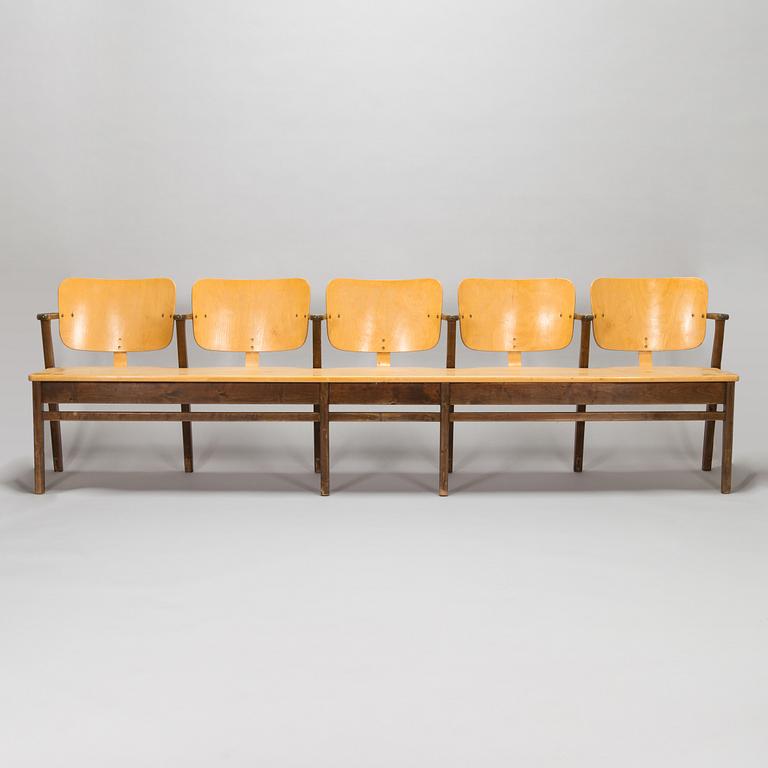 Ilmari Tapiovaara, An early 1950s five-seater 'Domus' bench row.