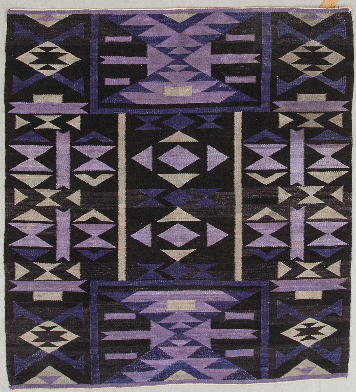MATTA, rölakan, 1900-talets andra hälft. Ca 169 x 155 cm.