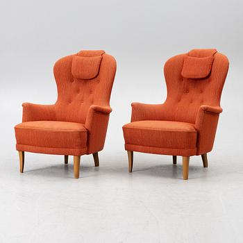 Carl Malmsten, a pair of "Farmor" armchairs, O.H.Sjögren, Sweden, later part of the 20th century.