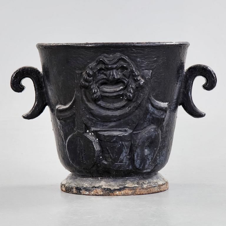 OKÄND FORMGIVARE, "Fritidsurnan", Näfveqvarns Bruk, 1930-tal.