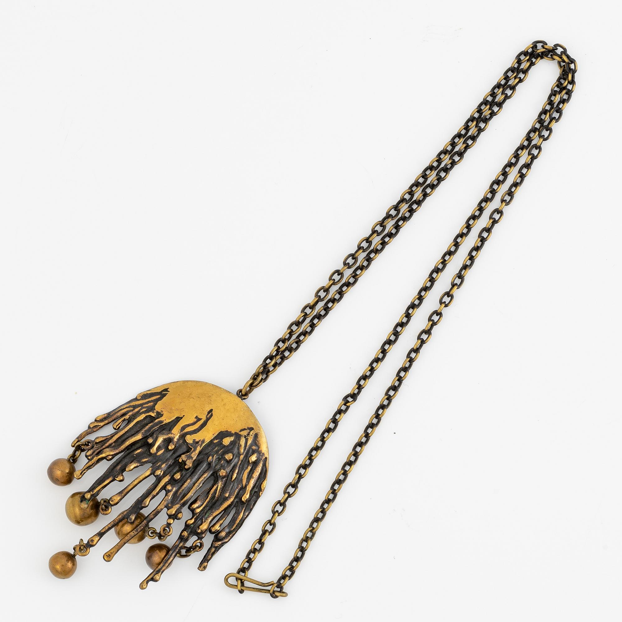 Pentti Sarpaneva, collier, brons.