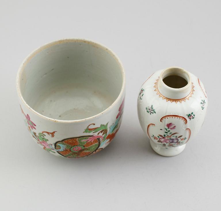 SKÅL samt TEDOSA, porslin, Kina, 1700-tal.